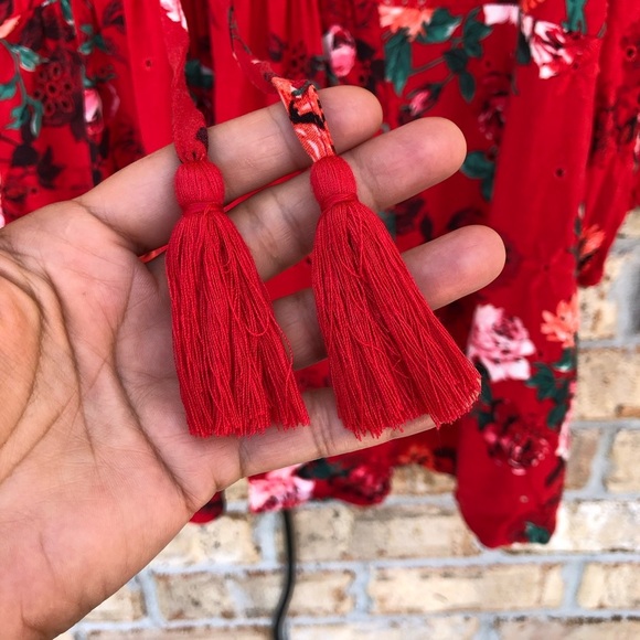 Torrid Red Floral Babydoll Eyelet Elastic Back Bishop Sleeve Lace-Up Top 3 = 3X - Picture 4 of 15